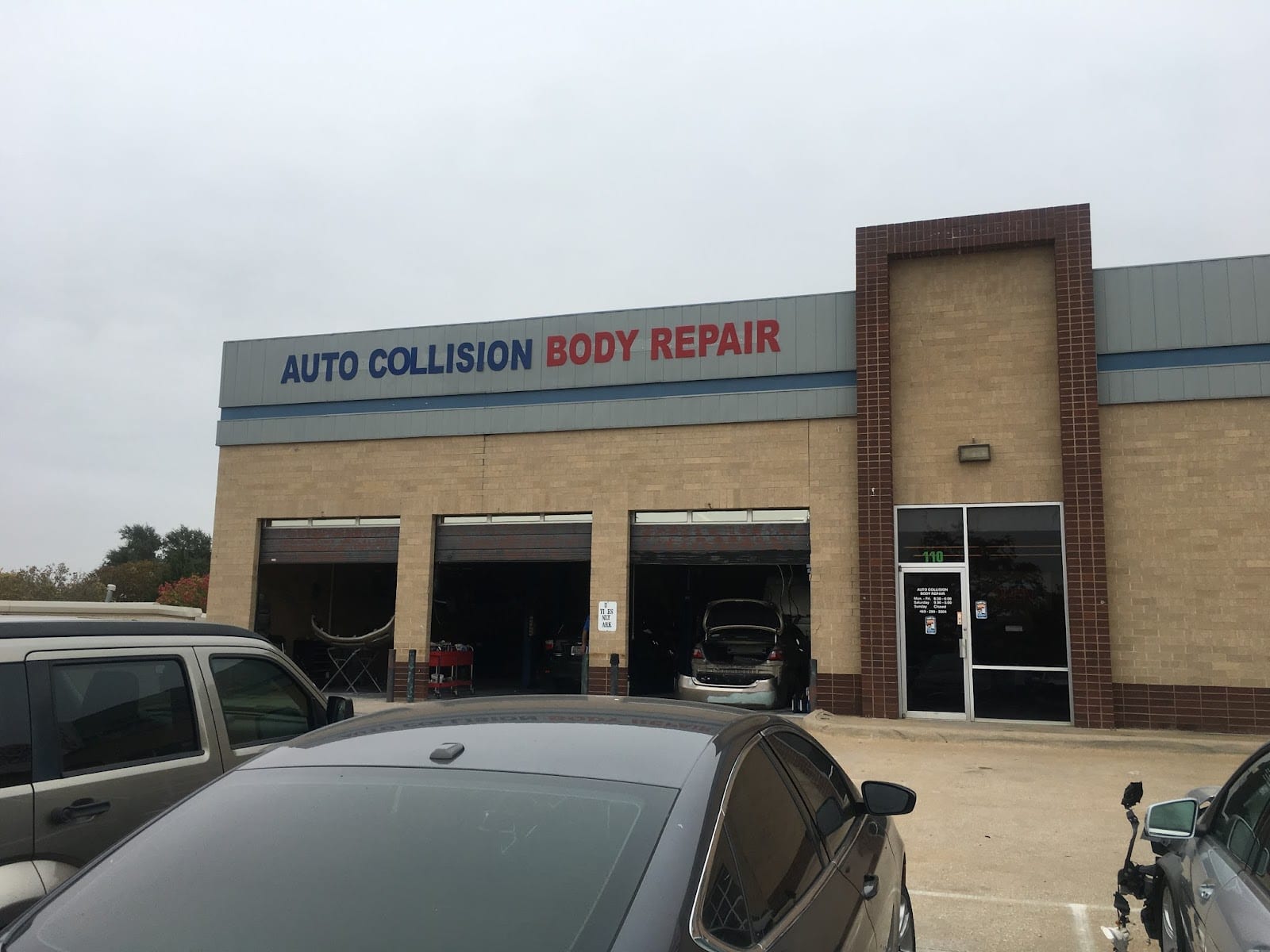 AUTO COLLISION BODY REPAIR, photo 2