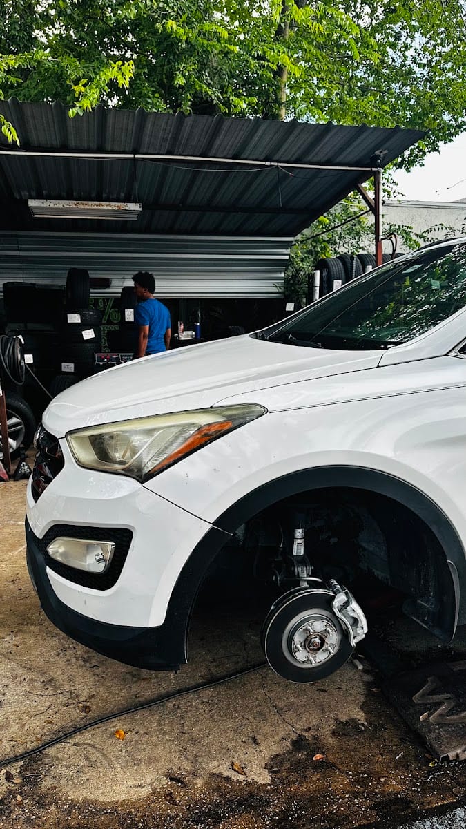 Kiki tires shop