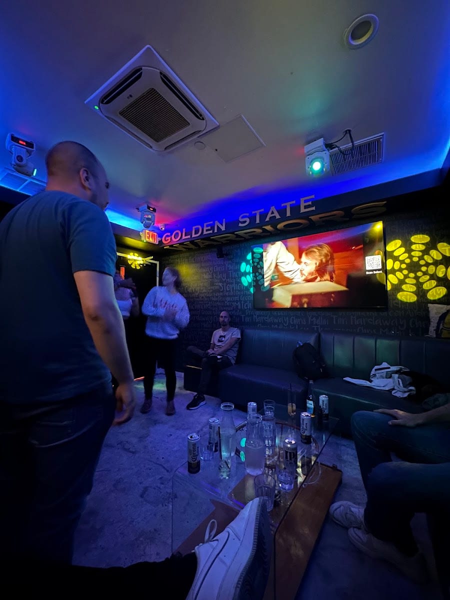 Pandora Karaoke & Bar, photo 3