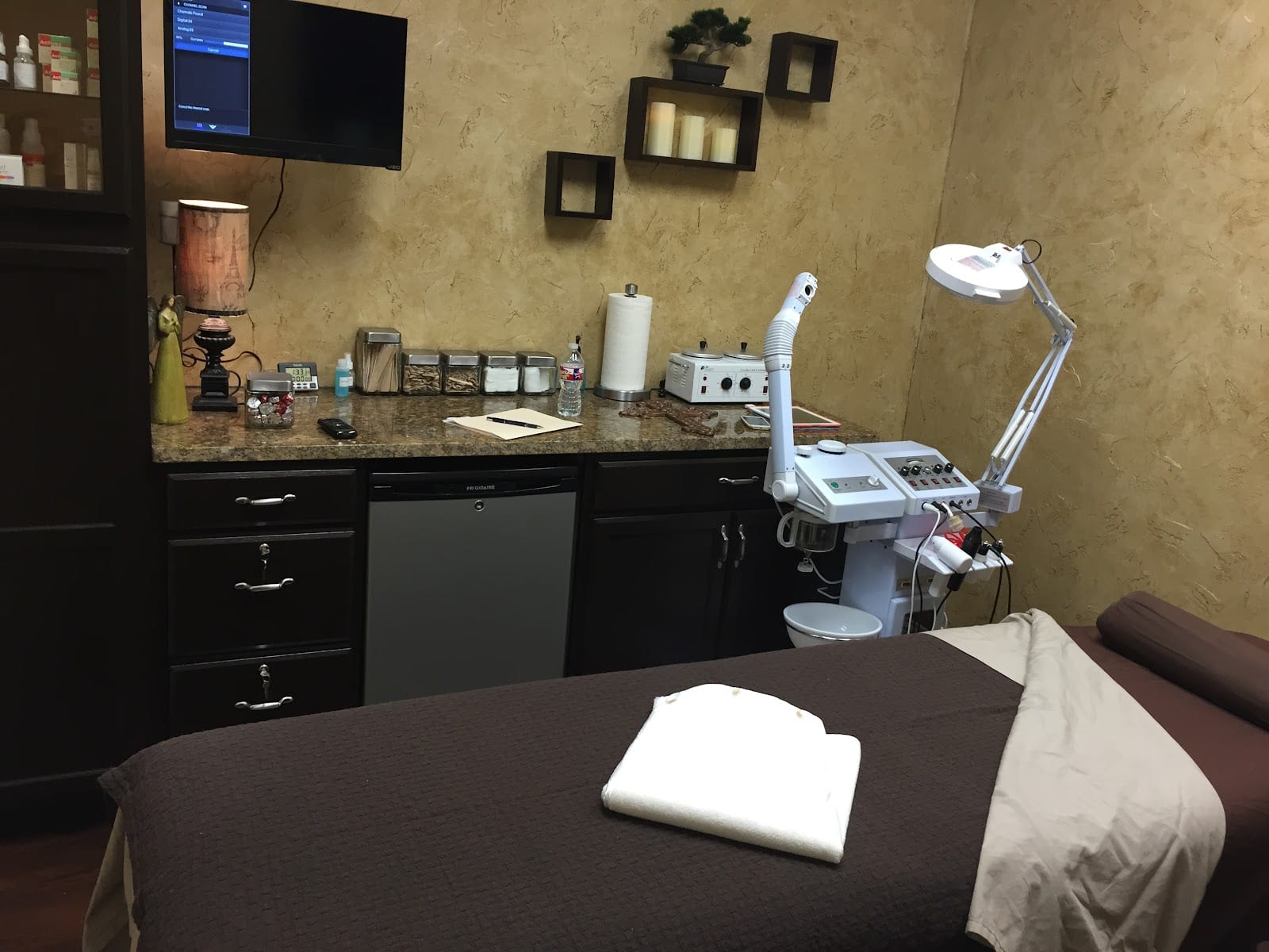 Revive Skin Therapy