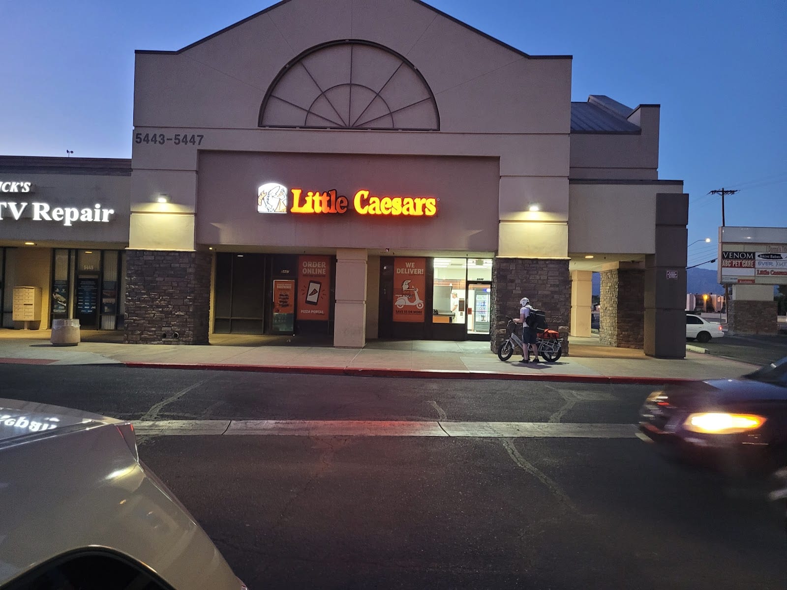 Little Caesars Pizza
