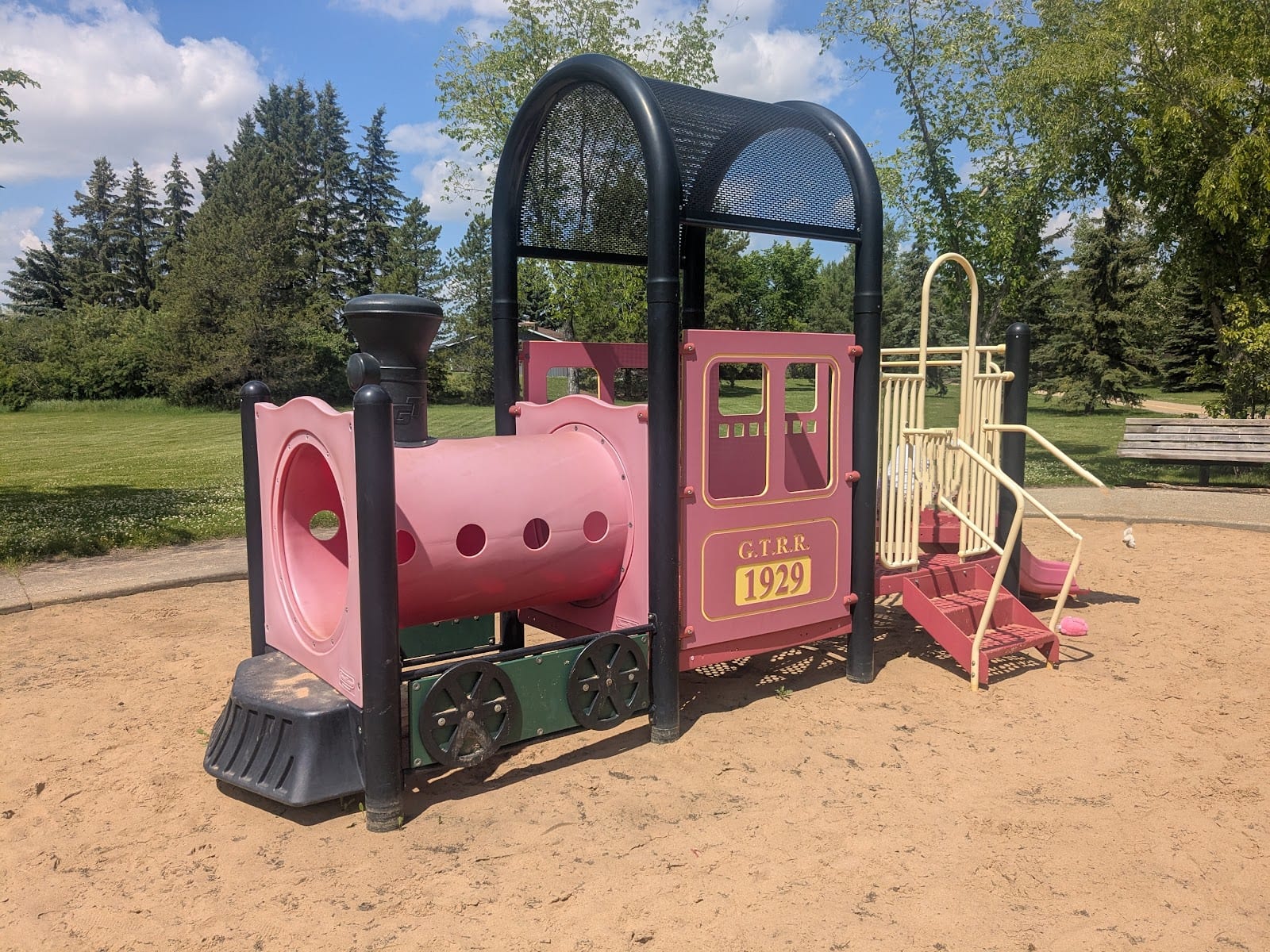 (Nottingham Train Playground)