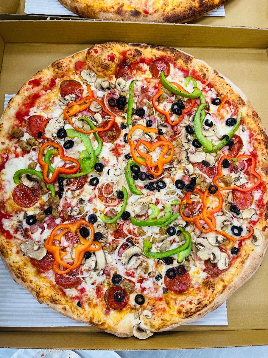 Johnny Tomatoes Pizza