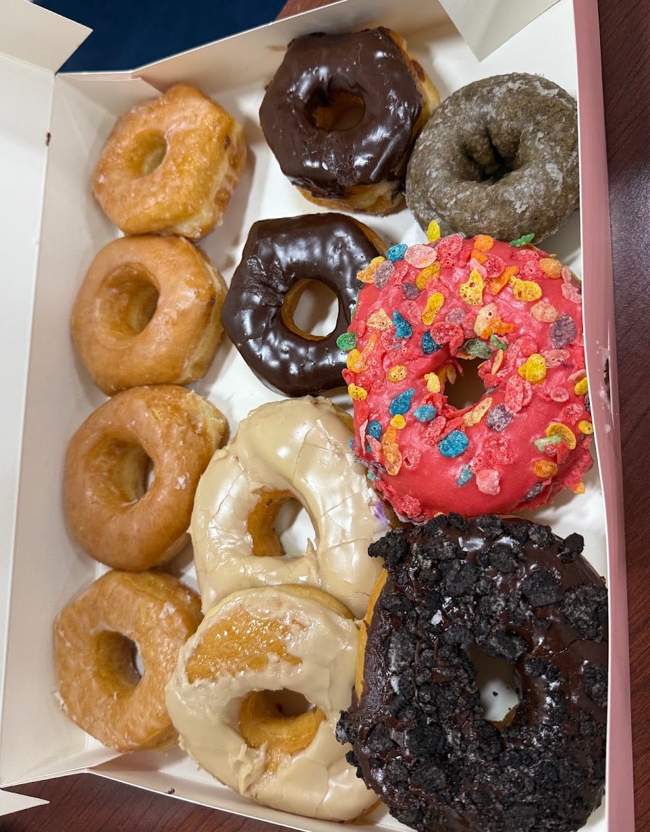 Pinnacle Donuts