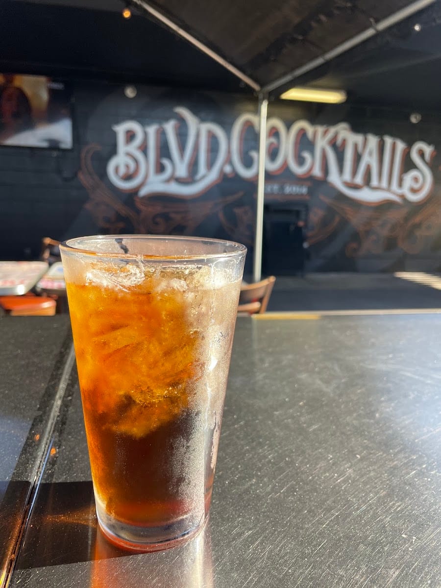Blvd. Cocktails & Kitchen, photo 4