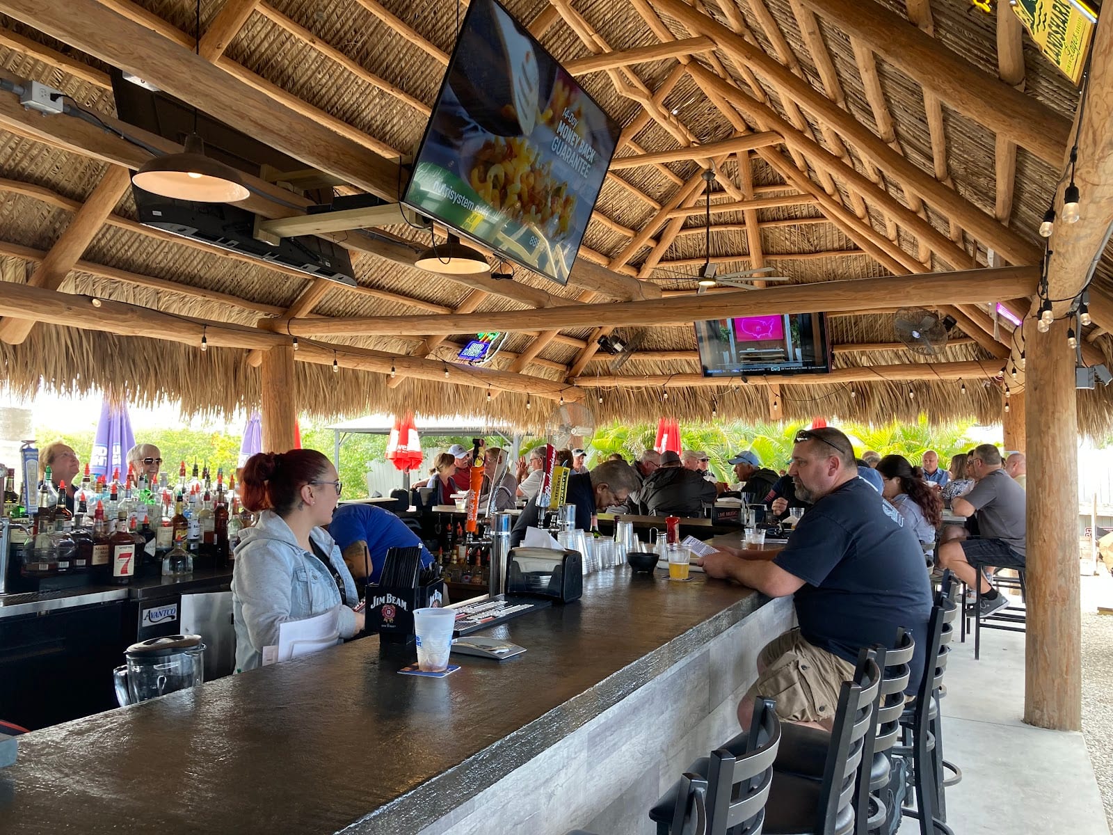 Riviera Bar and Grill