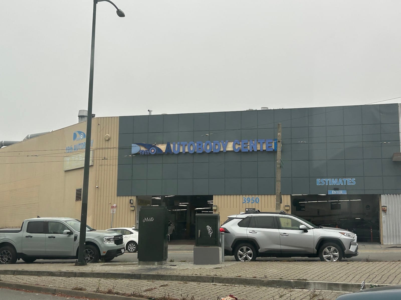 19th Auto Body Center