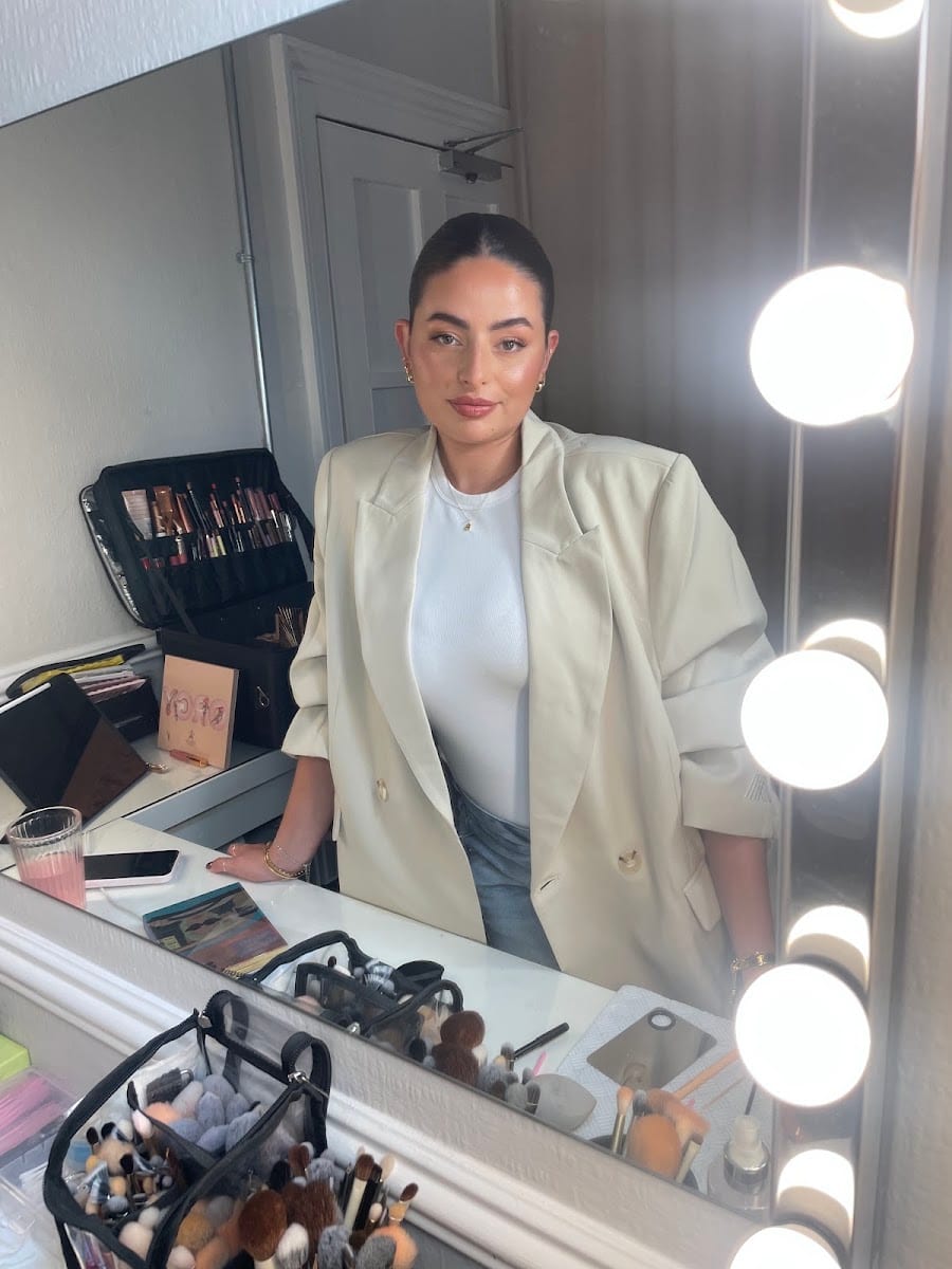 Eleanor Harnden Makeup & Hair Studio