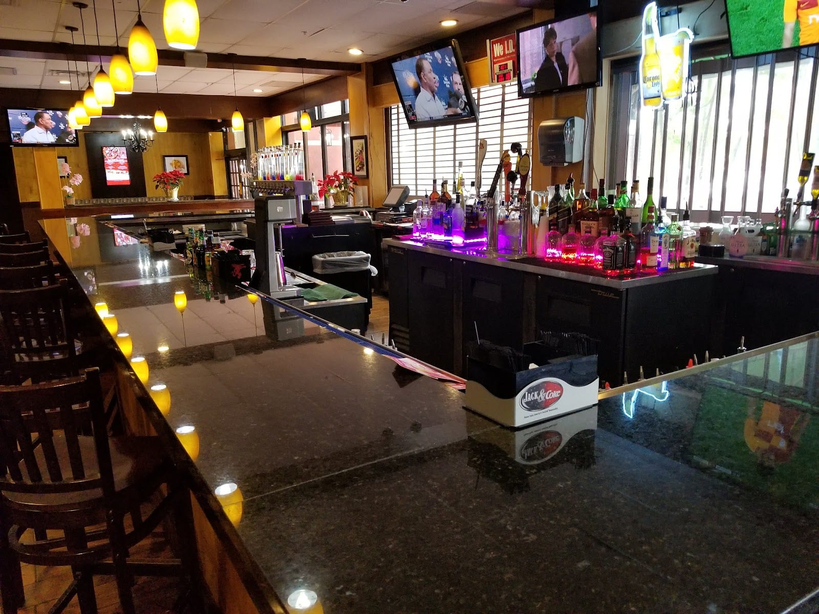 Royal Orchid Bar and Grille Restaurant, photo 2