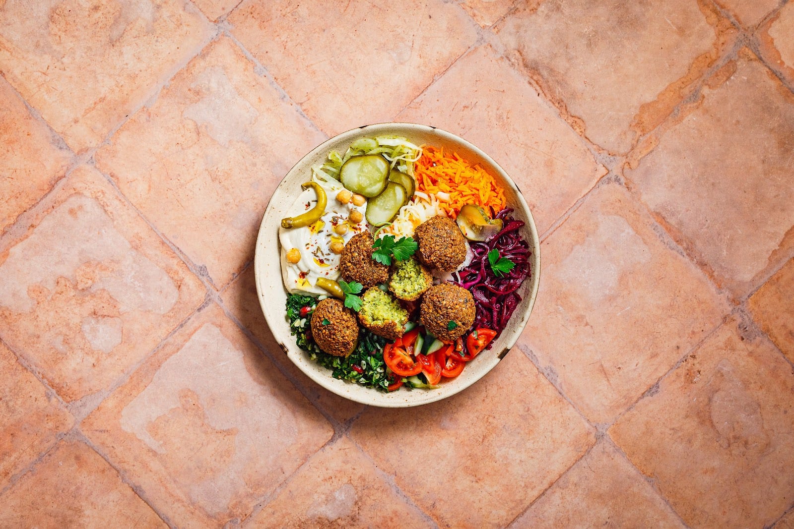 Garbanzos Falafel & Salad Bar QV