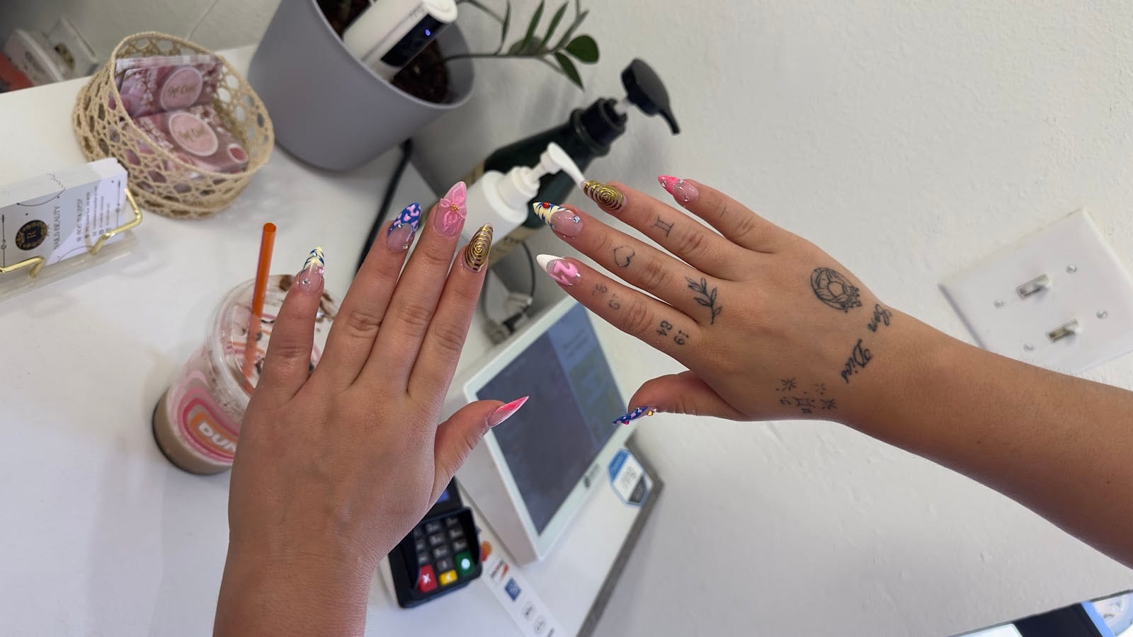 Royal Nails Beauty Spa - ( BEST NAILS SPA TEXAS TECH TERRACE)
