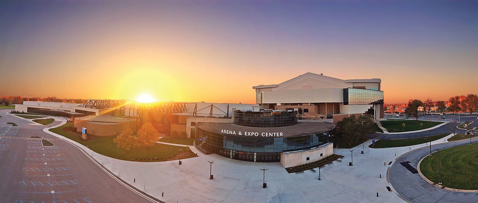 Allen County War Memorial Coliseum, photo 3