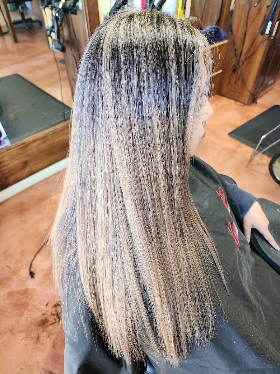 Gracy's Beauty Salon, photo 4