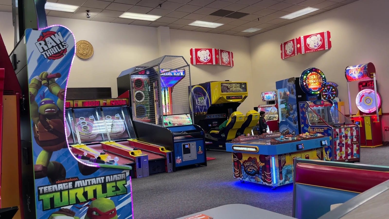 Chuck E. Cheese, photo 3