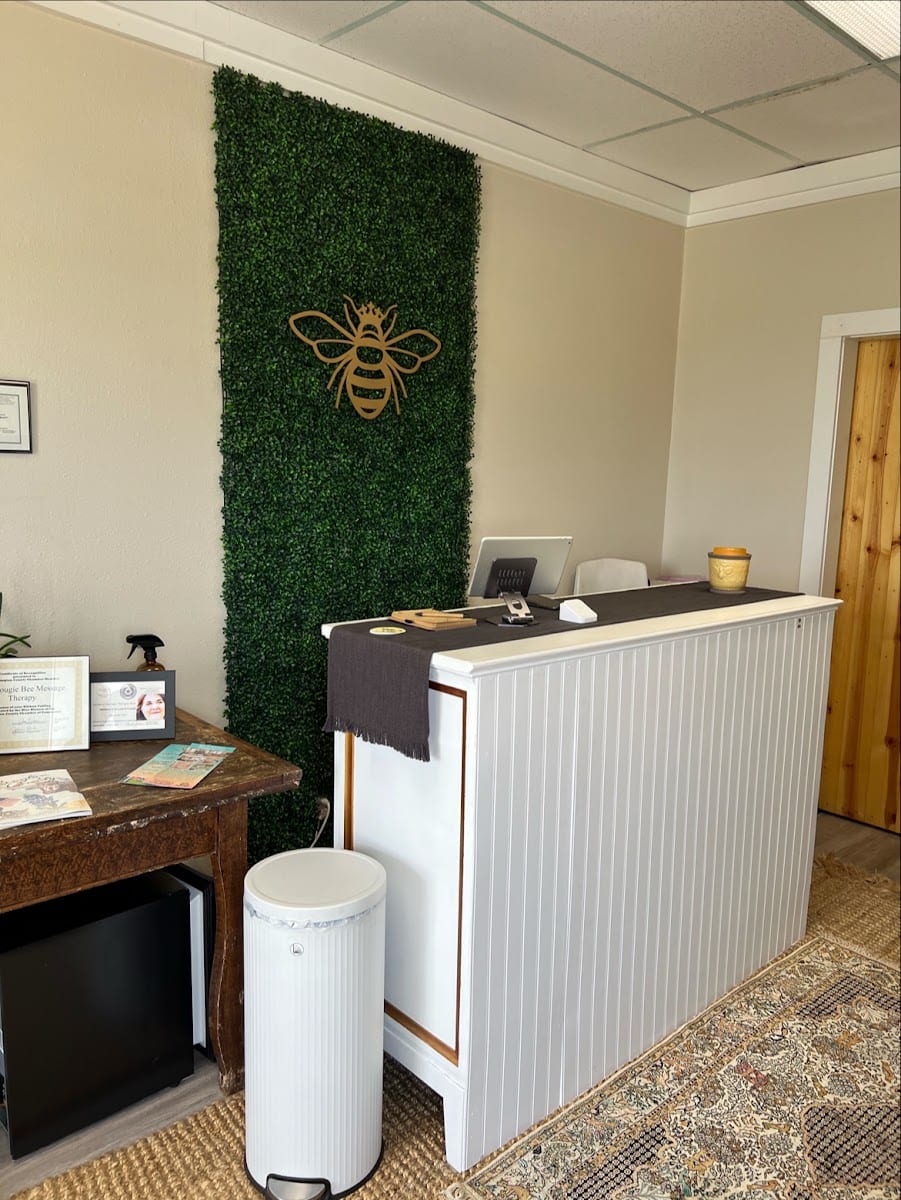 Bougie Bee Massage Therapy