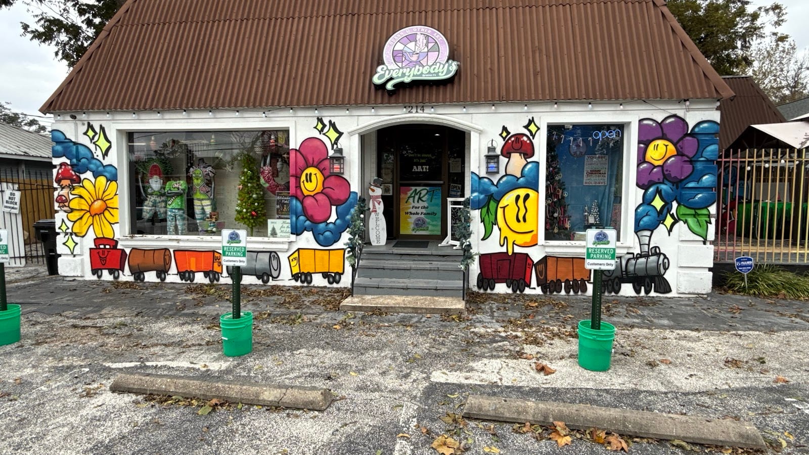 Everybody’s Glass and Other Art