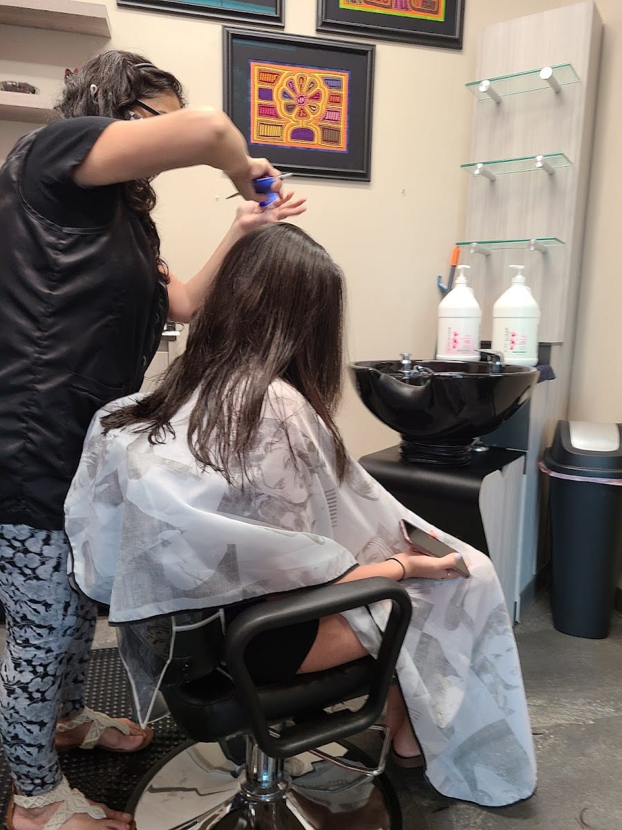 Jane'c Salon