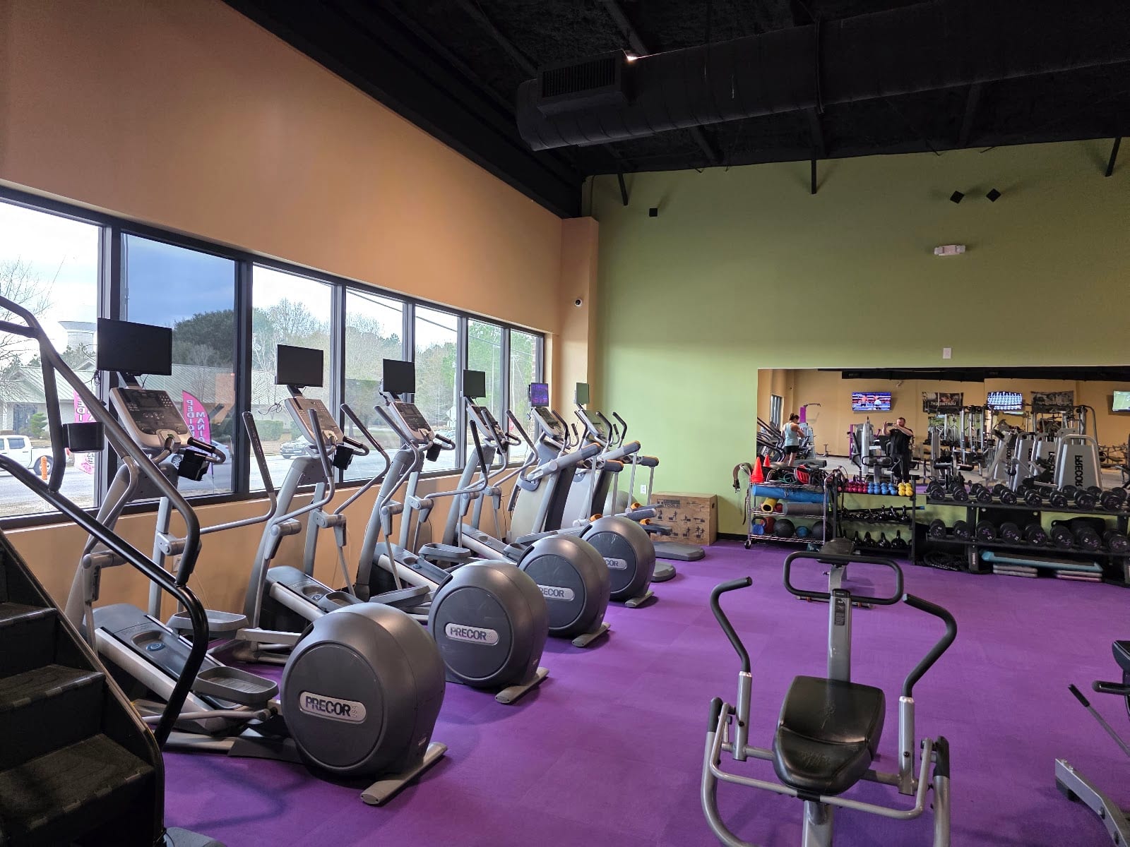 Armstrong Gym, photo 2