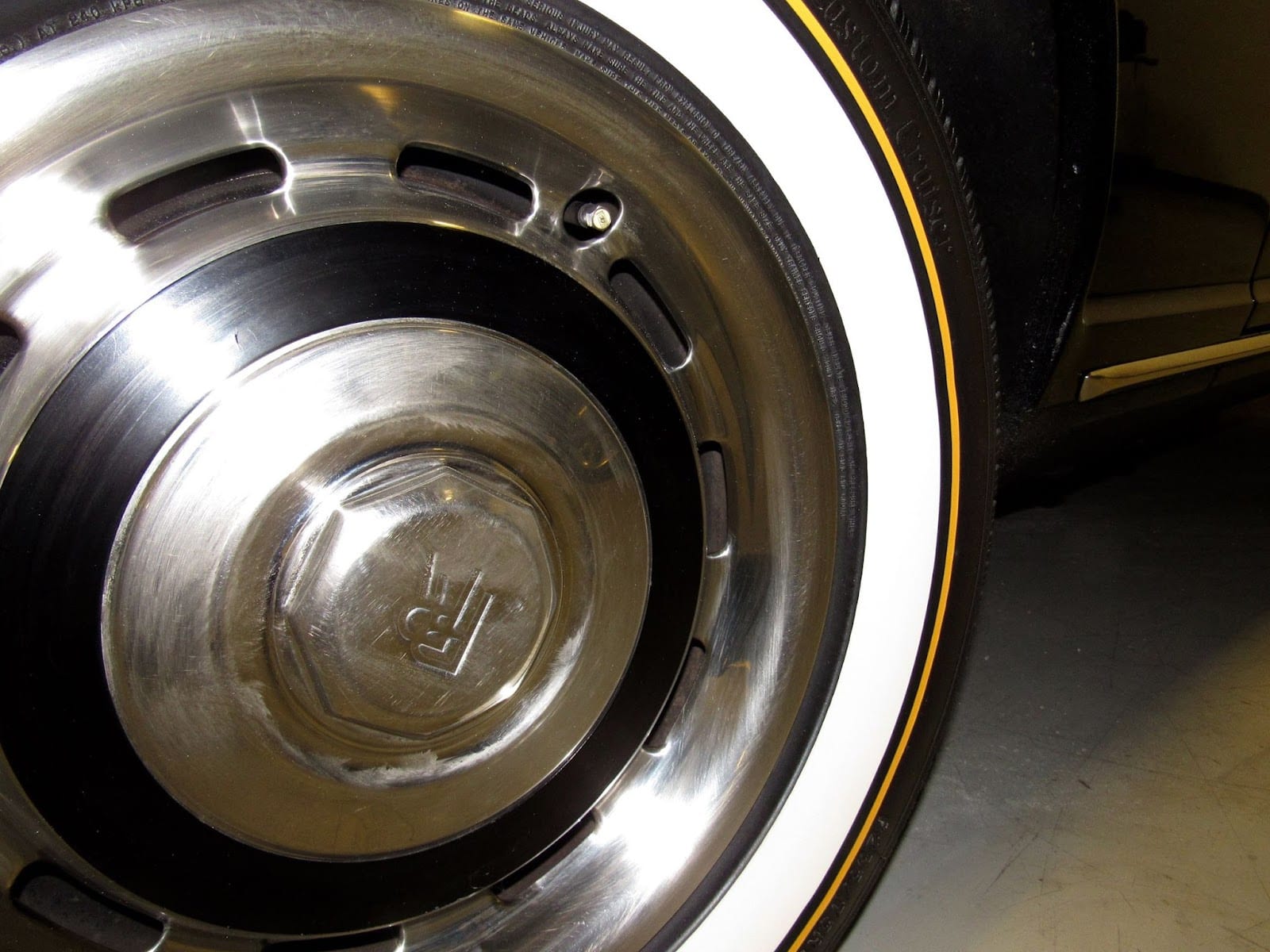 Kustom Tires, photo 3