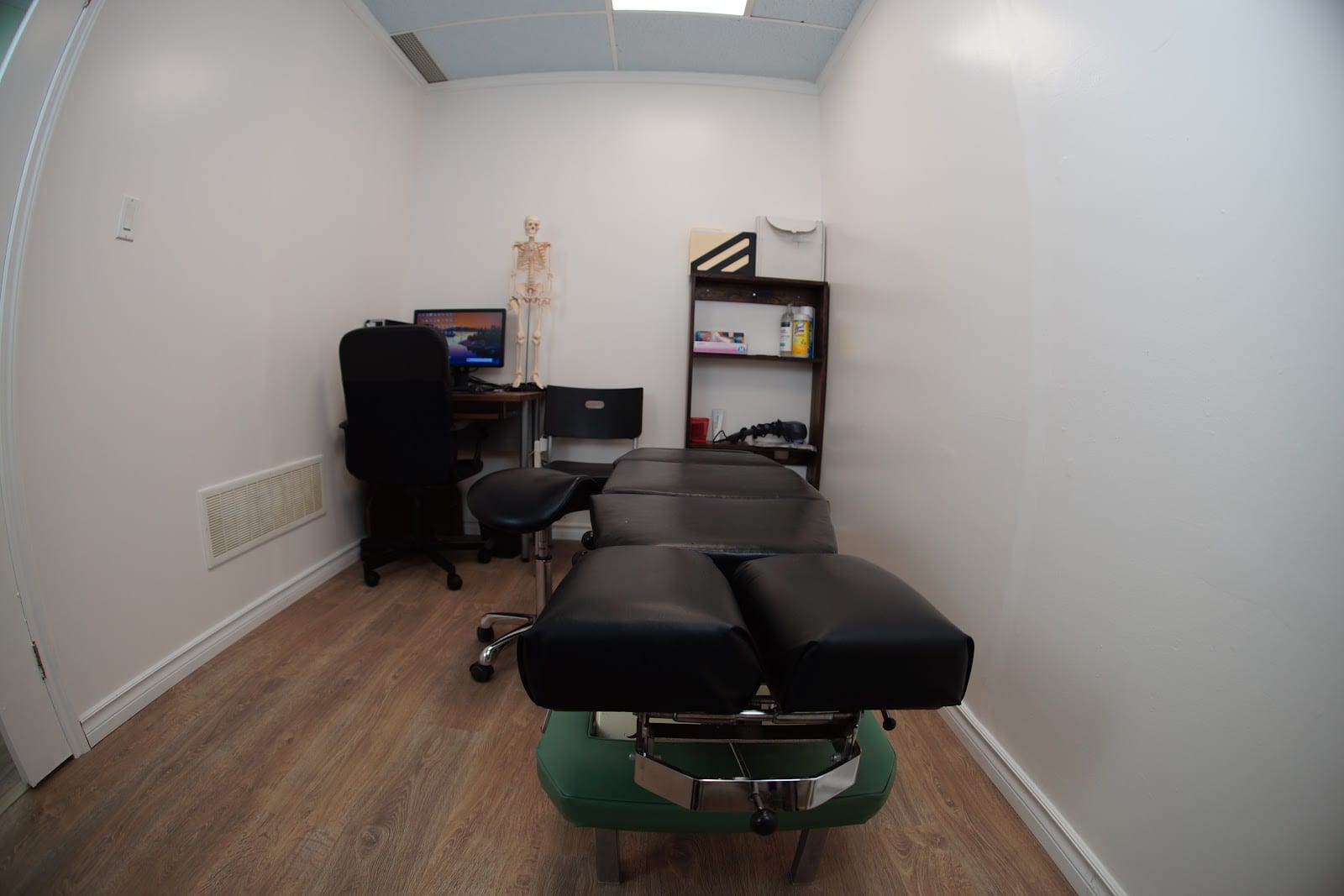 Chiropractor Clinic