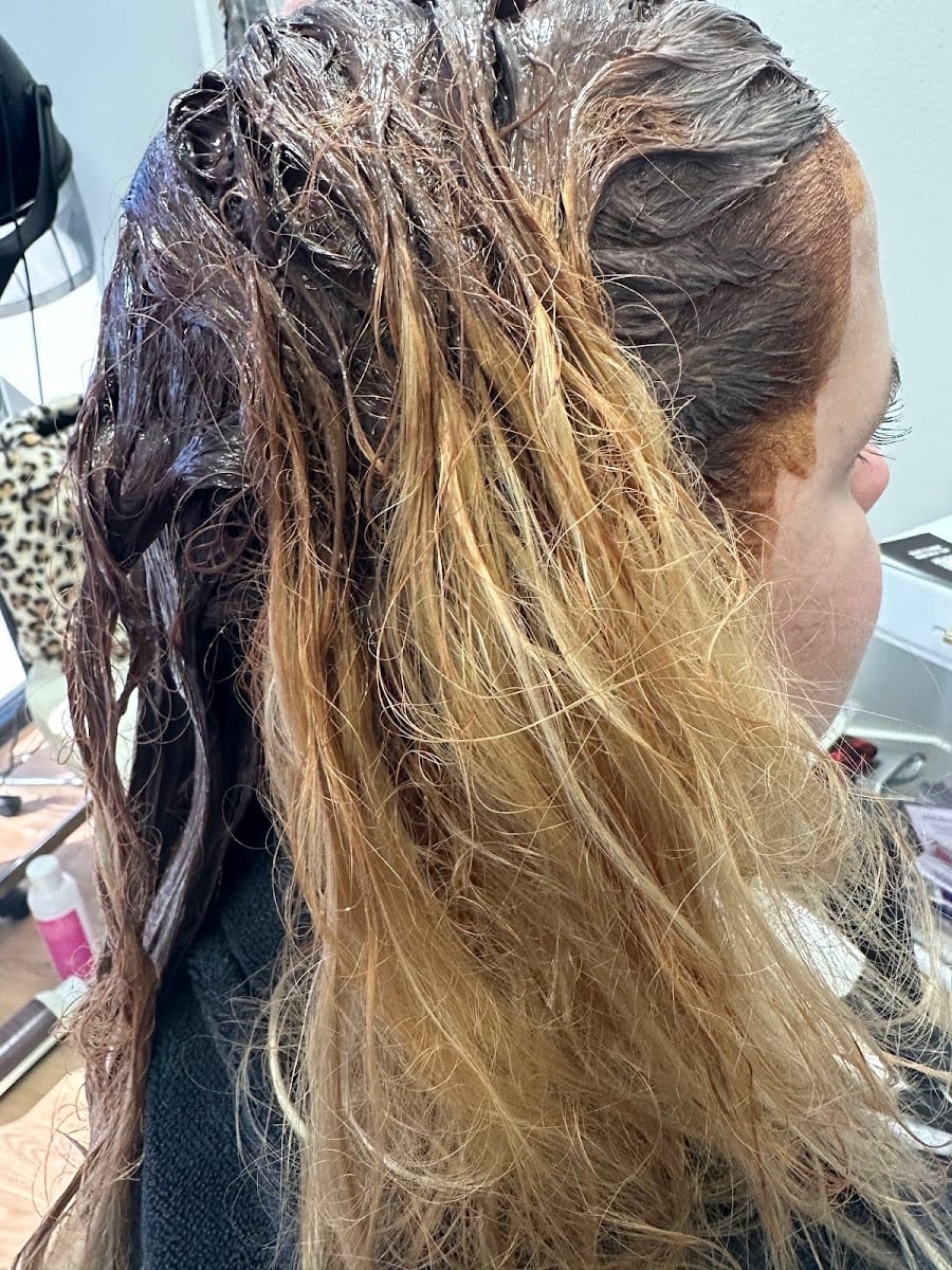 Dominican & Cuban Delino Hair Salon, photo 3