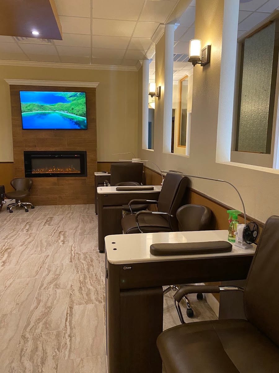 Indulge Nail Salon & Spa