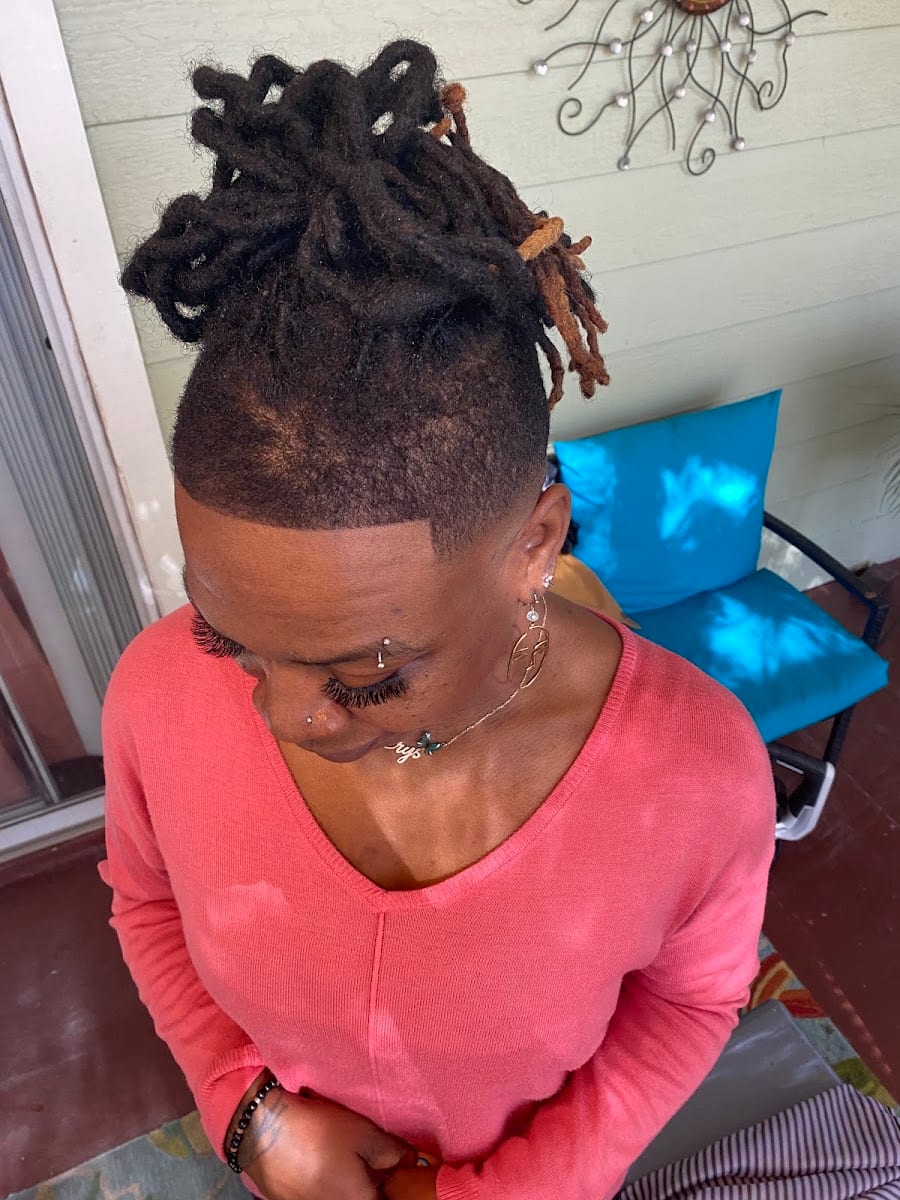 Cuts By Dee