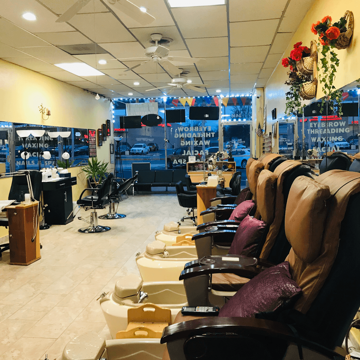 Kelly Threading, Waxing, Nail & Spa