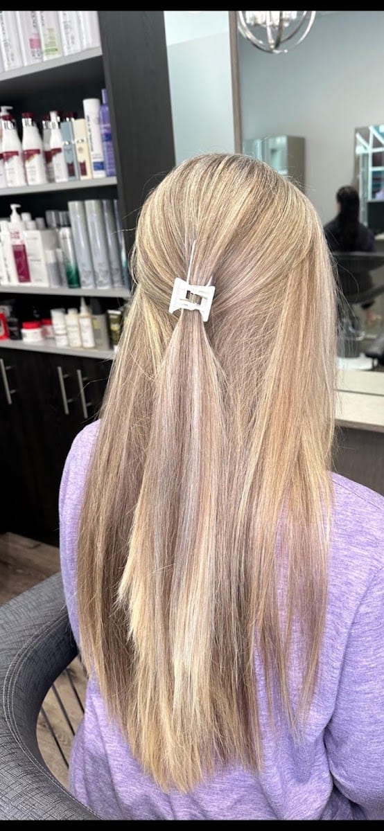 Centrestage Hair Design, photo 2