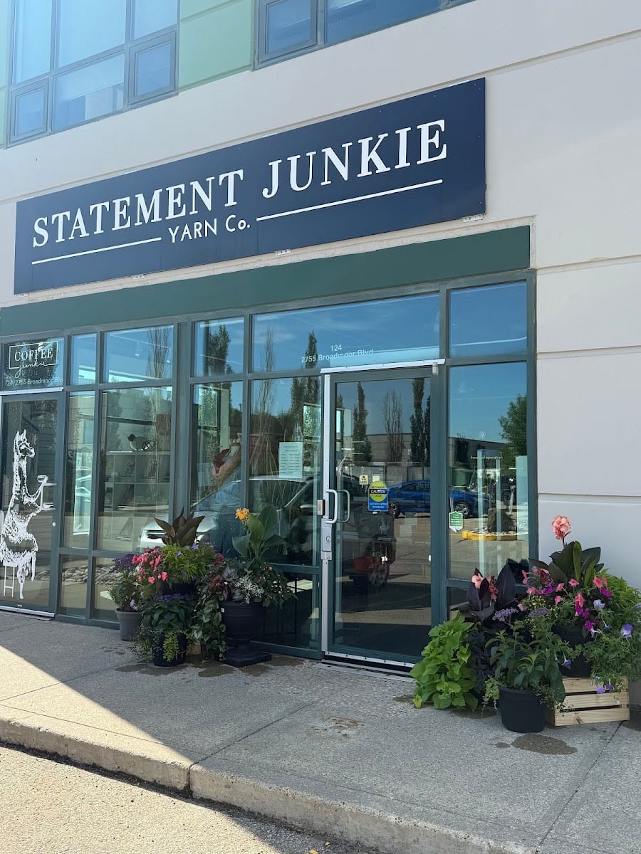 Statement Junkie Yarn Co., photo 2