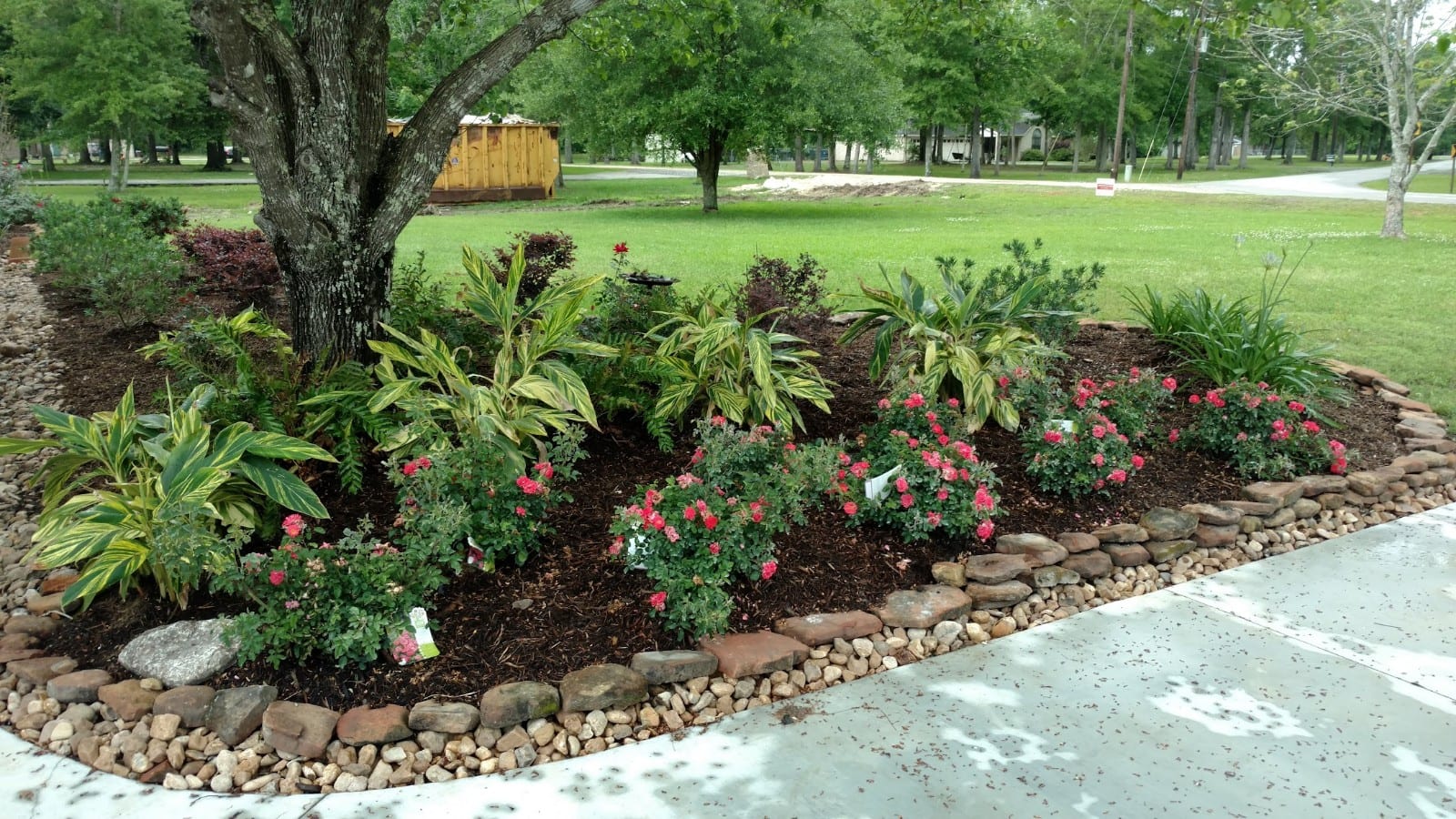 Hernandez Mowing and Landscaping, photo 2