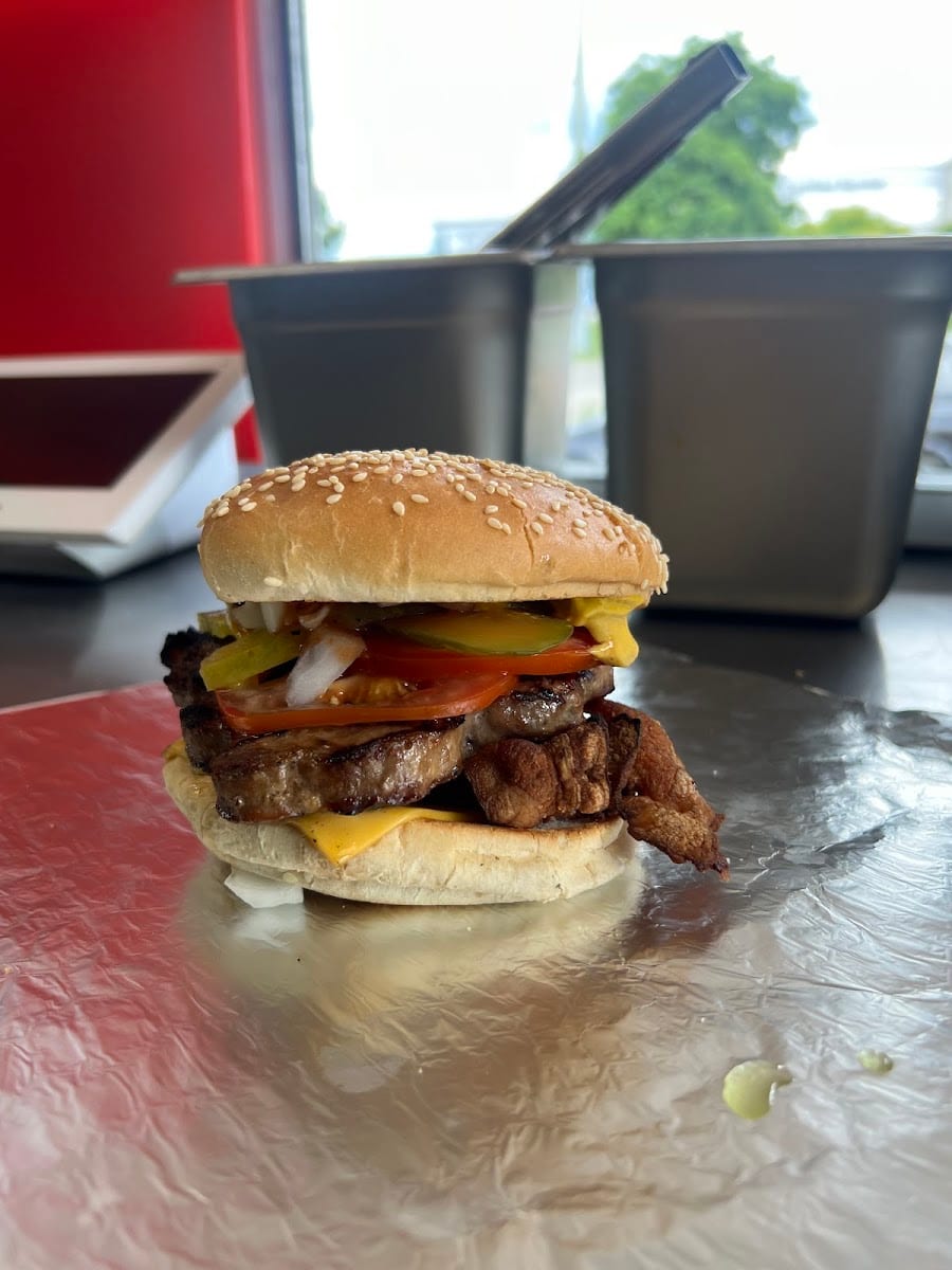 Steer Inn Burgers, photo 2