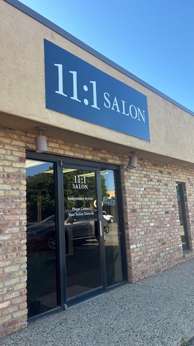 11:1 Salon, photo 2