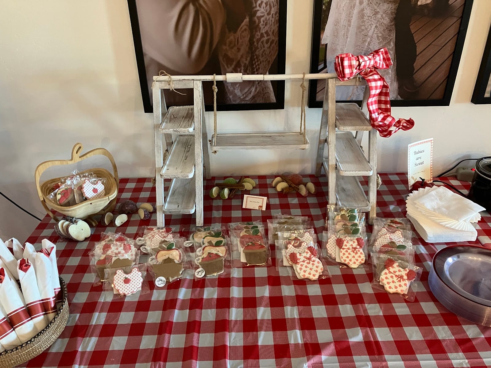 Petite Sweets and Other Treats, photo 2