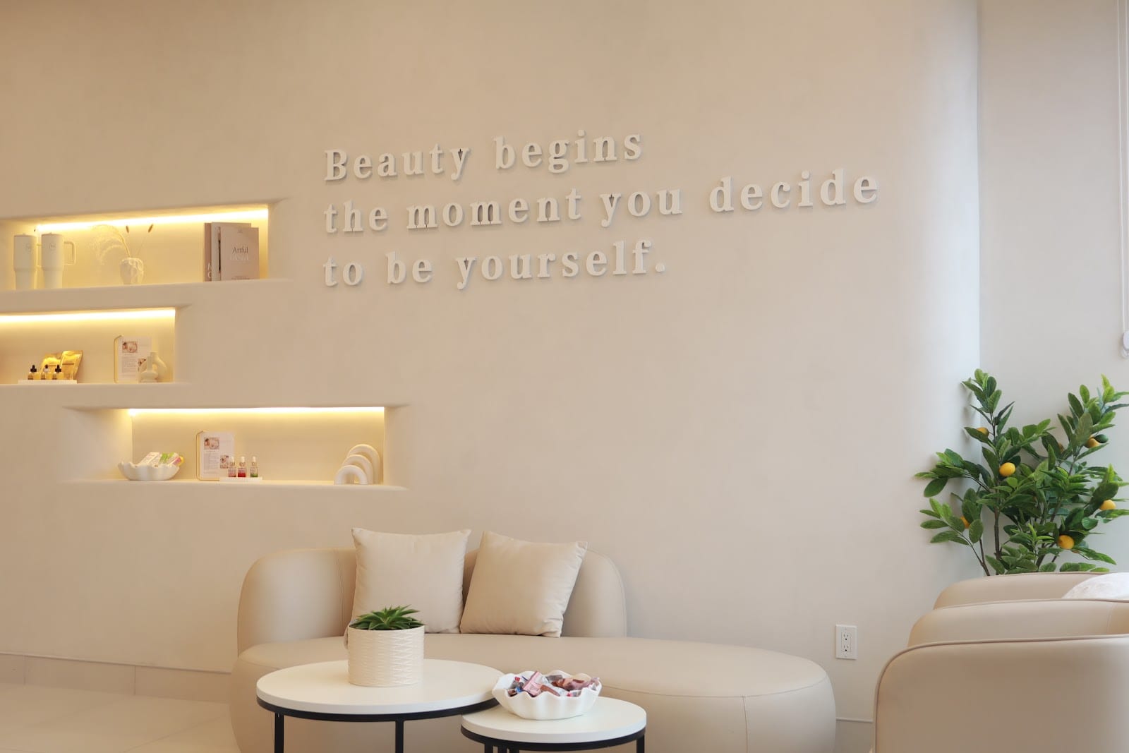 The Nail Room Lash & Beauty, photo 2