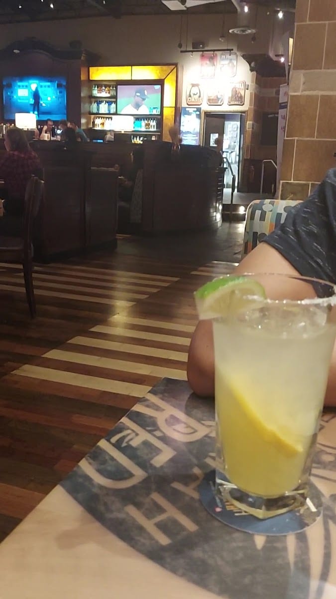 BJ's Restaurant & Brewhouse, photo 3
