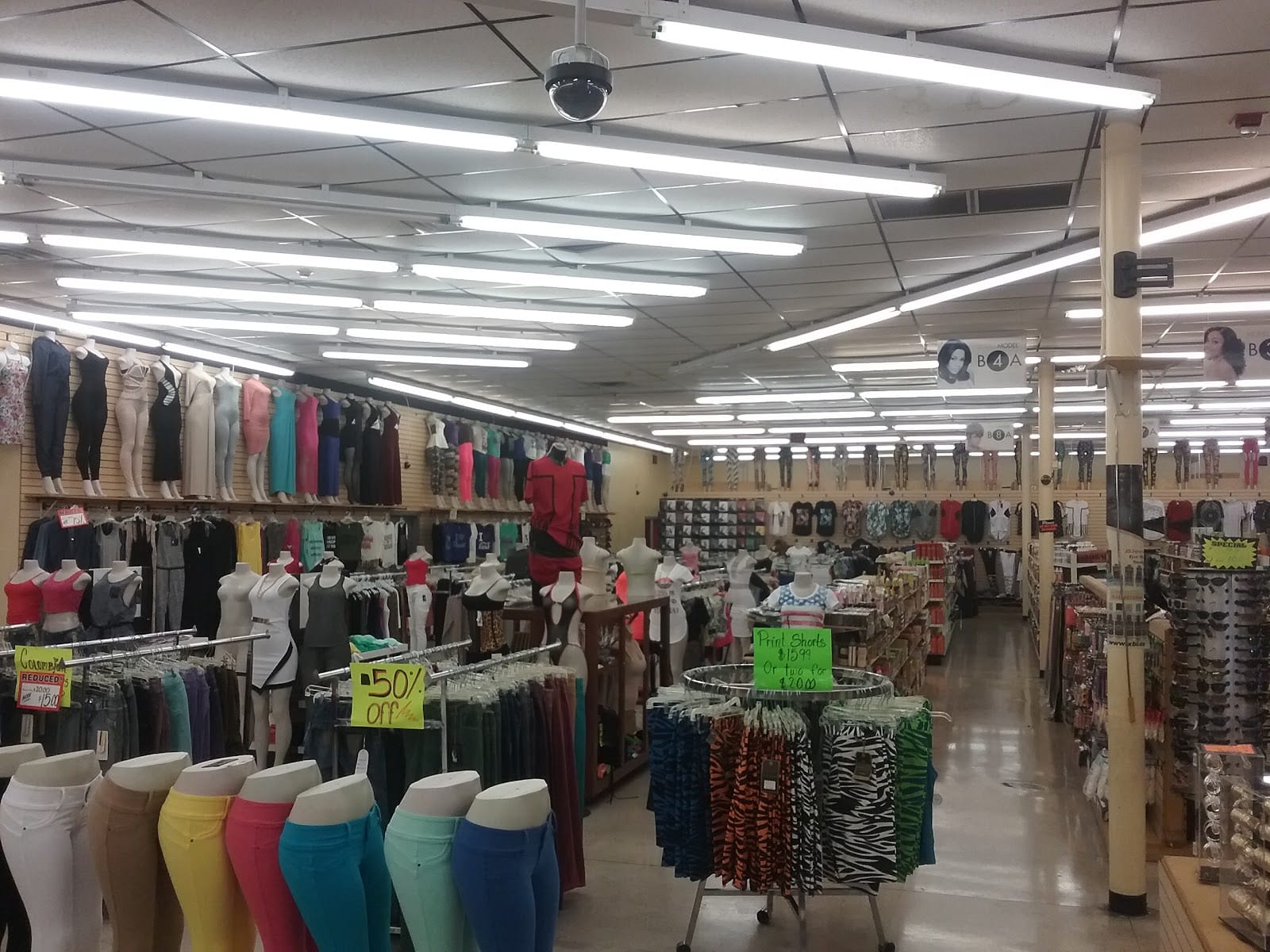J-LO BEAUTY SUPPLY SARASOTA, photo 4