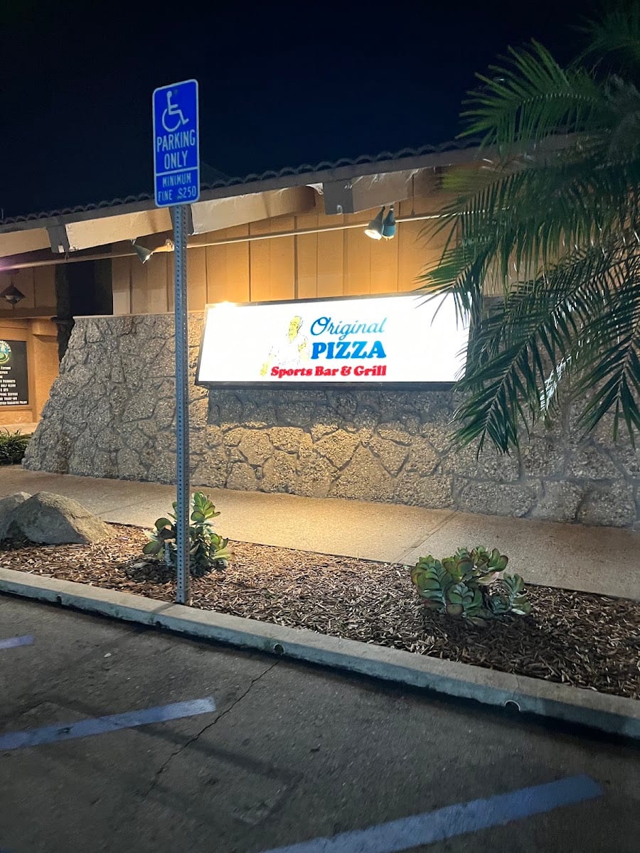 Original Pizza Sports Bar & Grill, photo 2