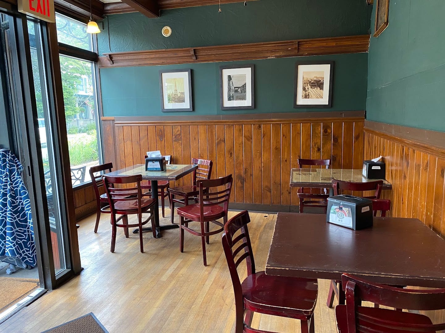 Spring Street Deli & Pizzeria