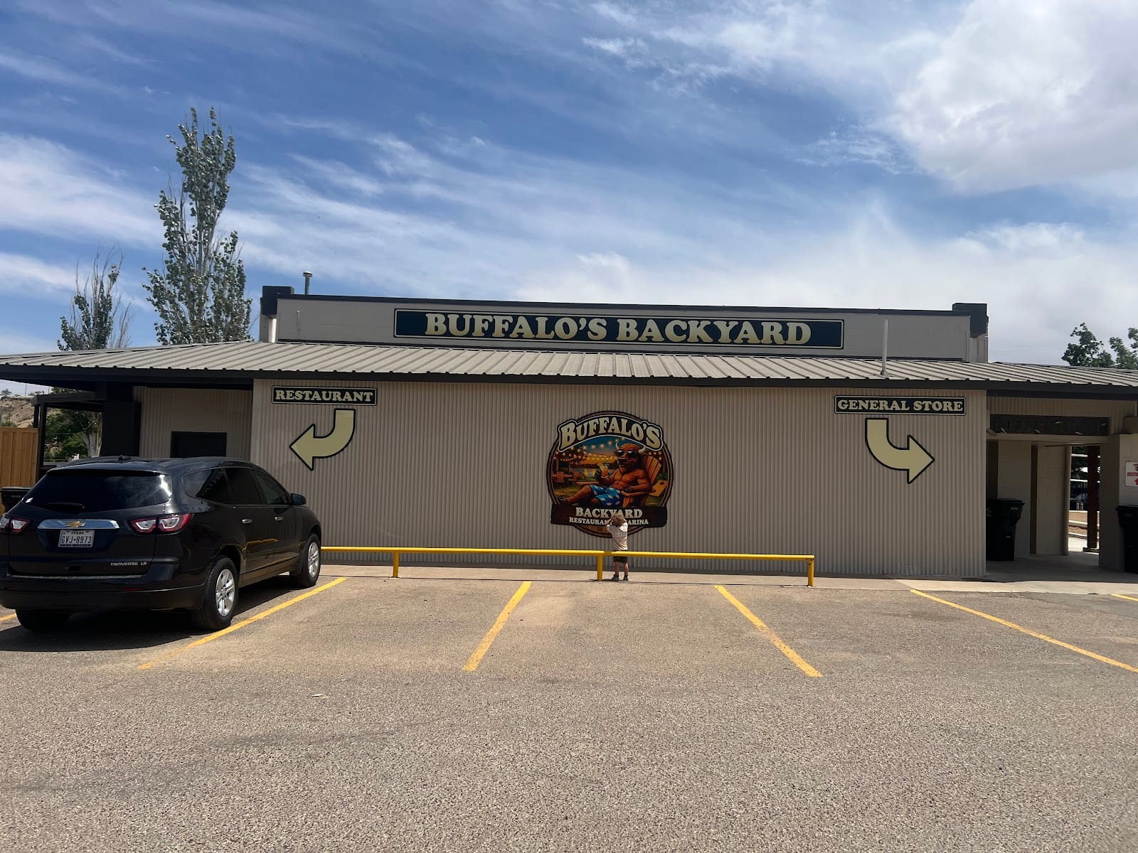 Buffalo’s Backyard Restaurant and Marina