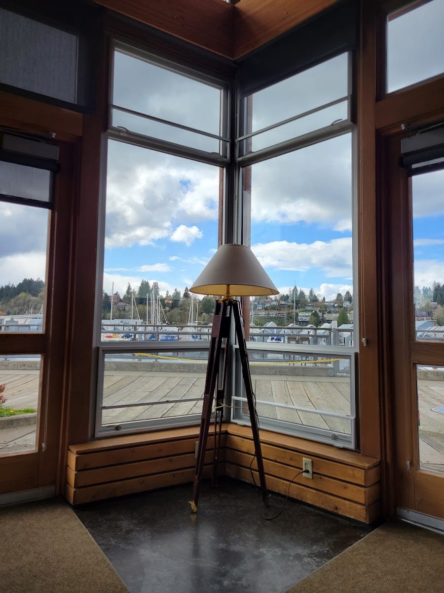 Harbor House, photo 3