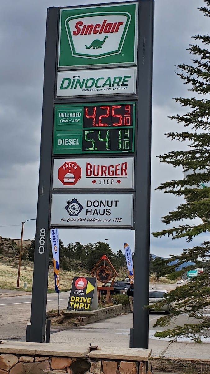 Sinclair Gas Station, photo 2