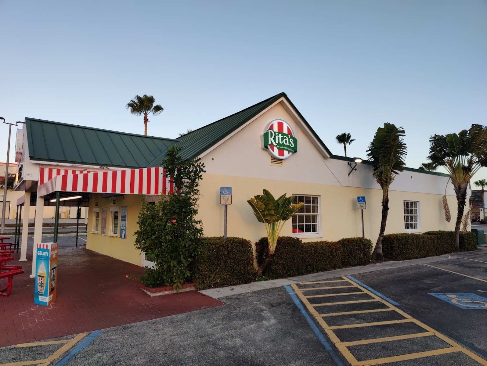 Rita's Italian Ice & Frozen Custard, photo 2