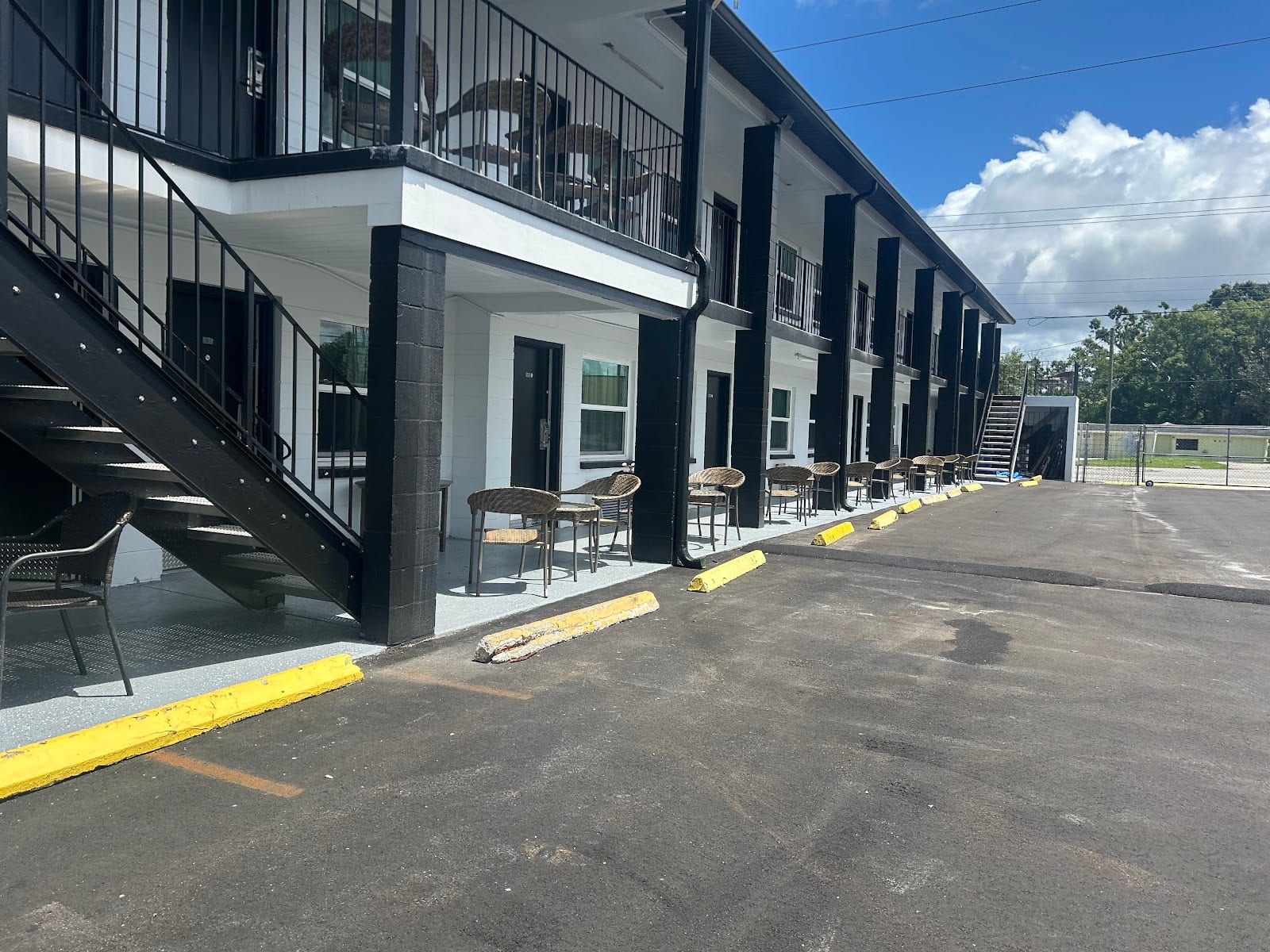 Orange Motel