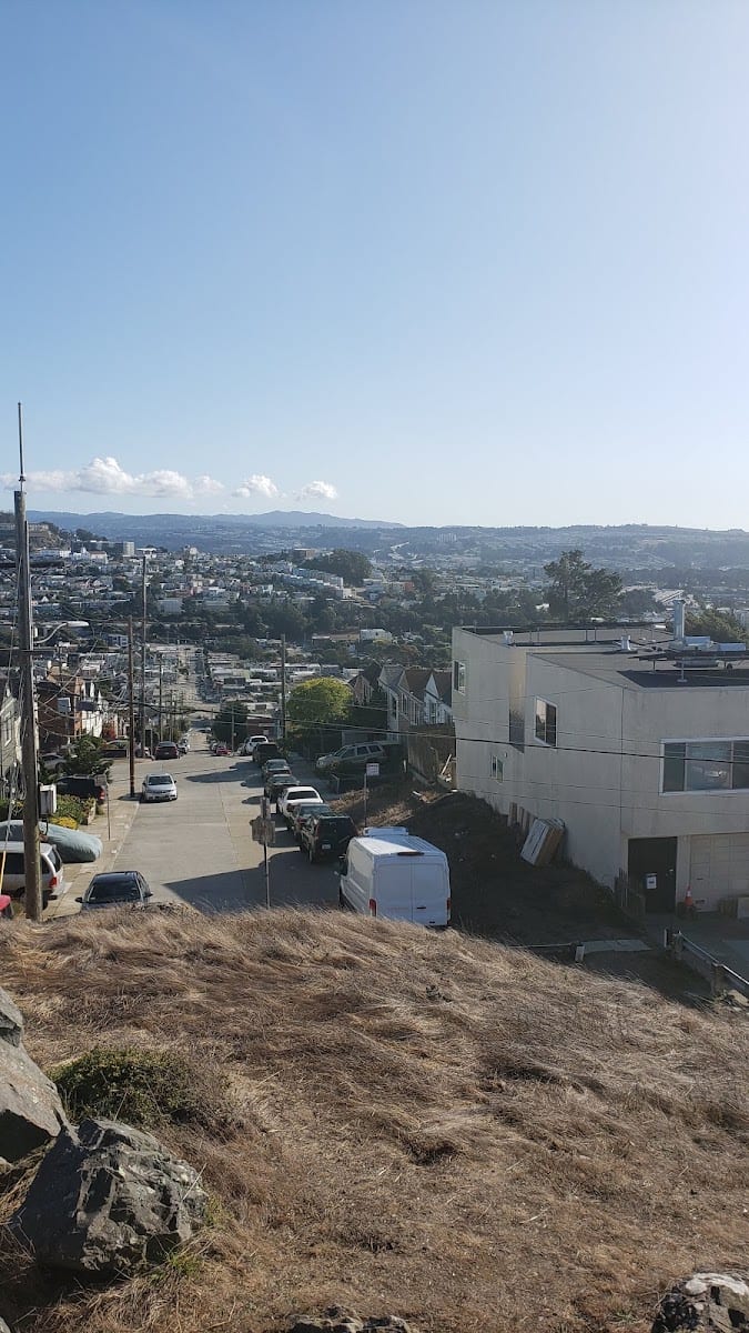 Lakeview and Ashton Mini Park
