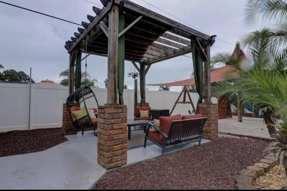 ★Family Getaway★Content House★ Pool ★Playground ★Event Worthy ★Couples Retreat