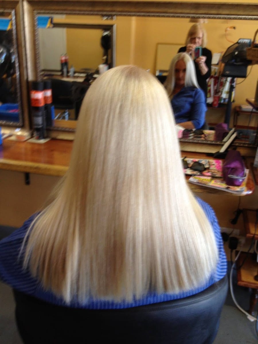 Lynne Kennedy Hair Room, photo 3