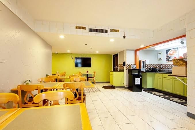 Americas Best Value Inn & Suites Denton