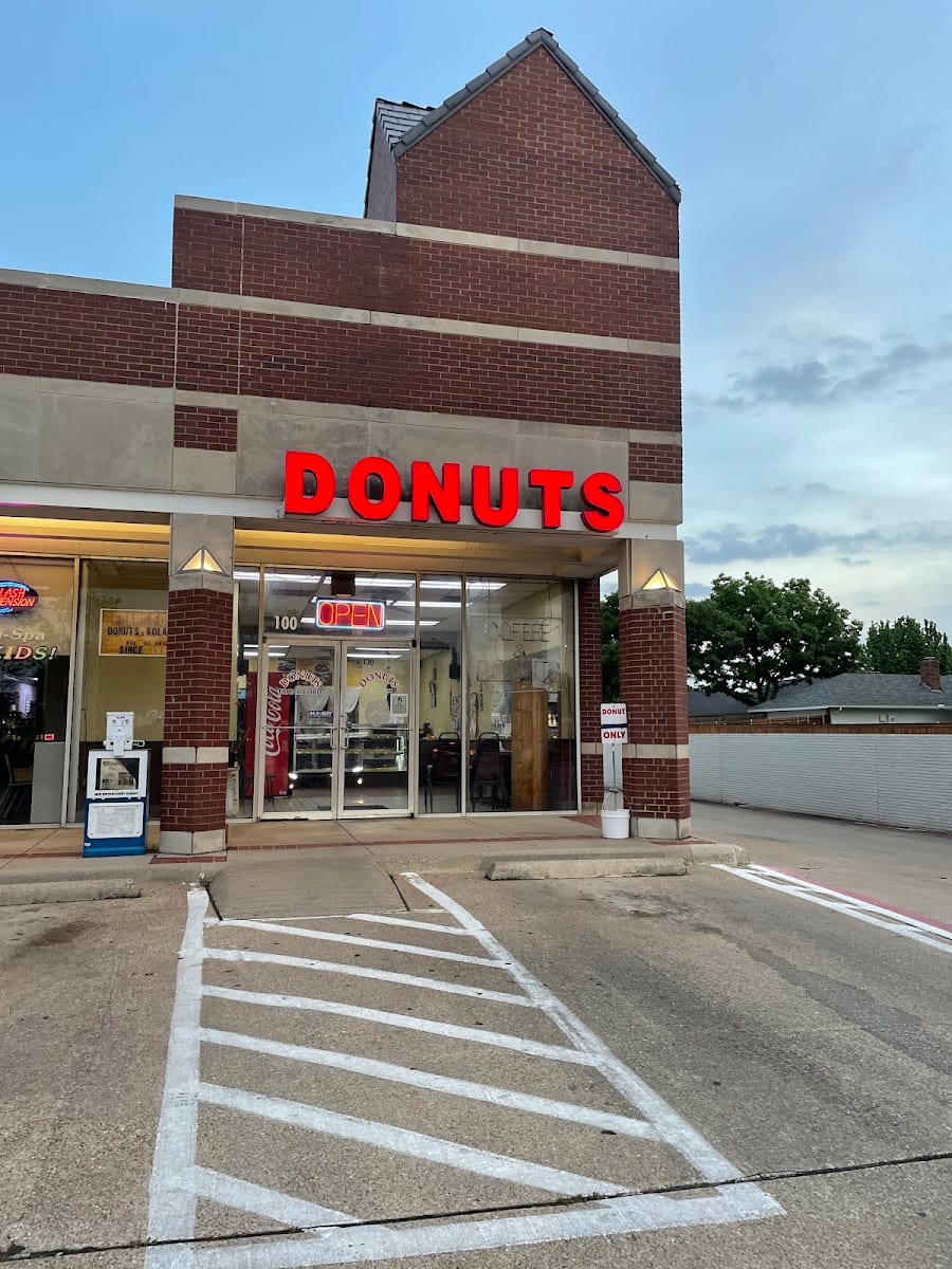 Frankford Donut Shop, photo 2