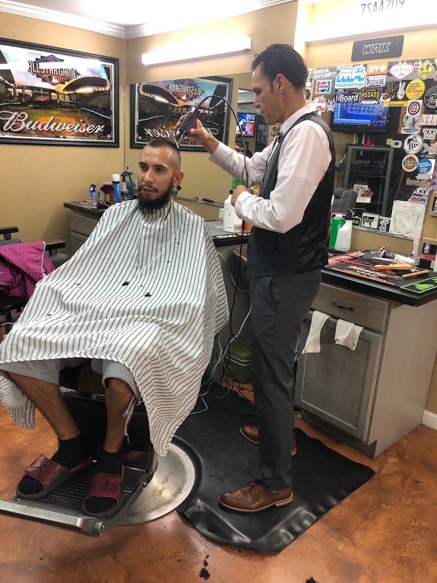 Gentlemen's Corner Barber Parlor